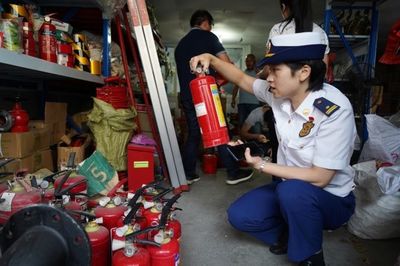 筑牢防火安全門,溫州消防聯(lián)合市場監(jiān)管突擊檢查消防產(chǎn)品質(zhì)量